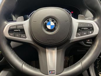 BMW 5 SERIES 2.0 520d MHT M Sport Saloon 4dr Diesel Hybrid Steptronic Euro 6 