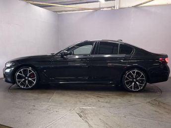 BMW 5 SERIES 2.0 520d MHT M Sport Saloon 4dr Diesel Hybrid Steptronic Euro 6 