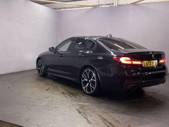 BMW 5 SERIES 2.0 520d MHT M Sport Saloon 4dr Diesel Hybrid Steptronic Euro 6 