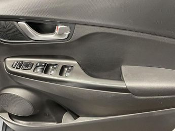 HYUNDAI KONA 64kWh Premium SUV 5dr Electric Auto (10.5kW Charger) (204 ps)