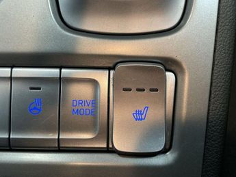 HYUNDAI KONA 64kWh Premium SUV 5dr Electric Auto (10.5kW Charger) (204 ps)