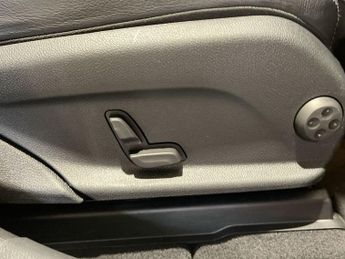 MERCEDES-BENZ EQC EQC 400 80kWh AMG Line (Premium) SUV 5dr Electric Auto 4MATIC (4