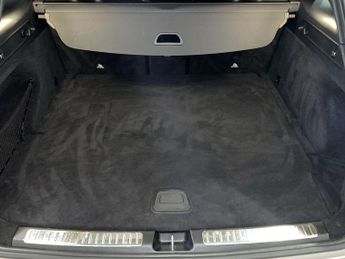 MERCEDES-BENZ EQC EQC 400 80kWh AMG Line SUV 5dr Electric Auto 4MATIC (408 ps)