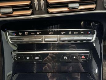 MERCEDES-BENZ EQC EQC 400 80kWh AMG Line SUV 5dr Electric Auto 4MATIC (408 ps)