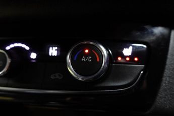 VAUXHALL Corsa Electric 50kWh Elite Premium Hatchback 5dr Electric Auto (136 ps)