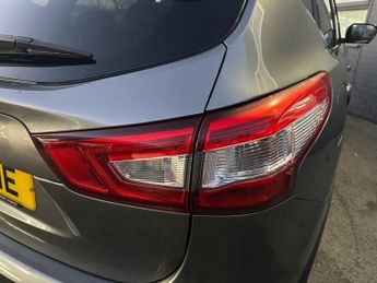 NISSAN QASHQAI 1.5 dCi N-Vision SUV 5dr Diesel Manual 2WD Euro 6 (s/s) (110 ps)