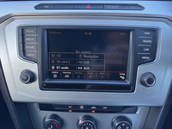 VOLKSWAGEN PASSAT 2.0 TDI BlueMotion Tech SE Business Estate 5dr Diesel DSG Euro 6