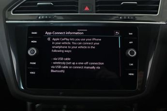 VOLKSWAGEN TIGUAN 1.5 TSI R-Line Edition DSG Euro 6 (s/s) 5dr