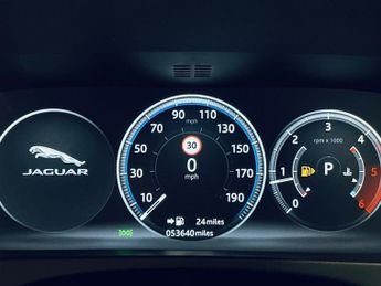 JAGUAR F-PACE 2.0 D180 Portfolio SUV 5dr Diesel Auto AWD Euro 6 (s/s) (180 ps)