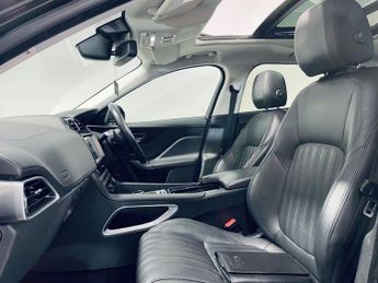 JAGUAR F-PACE 2.0 D180 Portfolio SUV 5dr Diesel Auto AWD Euro 6 (s/s) (180 ps)