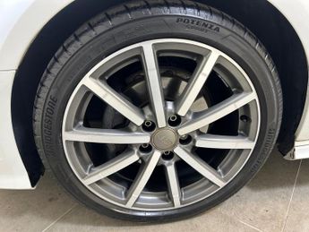 AUDI A3 1.5 TFSI CoD 35 Black Edition Sportback 5dr Petrol S Tronic Euro