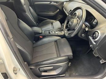 AUDI A3 1.5 TFSI CoD 35 Black Edition Sportback 5dr Petrol S Tronic Euro