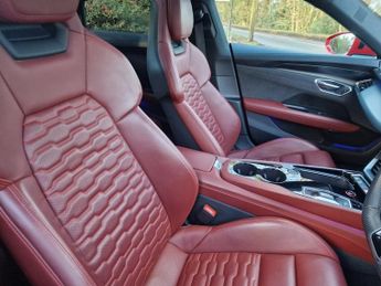 AUDI E-TRON GT 93.4kWh Saloon 4dr Electric Auto quattro (476 ps)