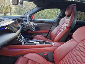 AUDI E-TRON GT 93.4kWh Saloon 4dr Electric Auto quattro (476 ps)