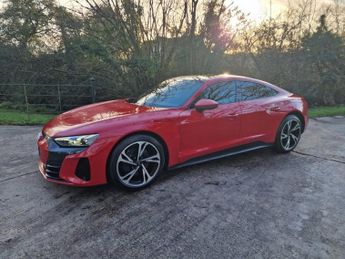 AUDI E-TRON GT 93.4kWh Saloon 4dr Electric Auto quattro (476 ps)