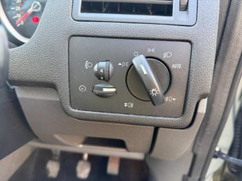 FORD C-MAX 1.8 TDCi Titanium MPV 5dr Diesel Manual (143 g/km, 113 bhp)