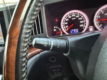 NISSAN ELGRAND 2.5 PETROL AUTOMATIC IMPORTED IN 2025