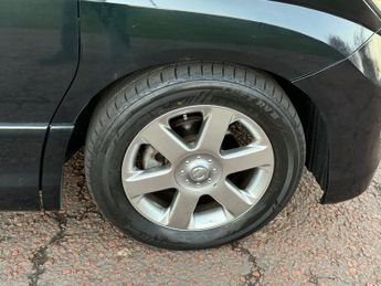 NISSAN ELGRAND 2.5 PETROL AUTOMATIC IMPORTED IN 2025