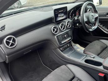 MERCEDES-BENZ A CLASS 1.6 A200 AMG Line Hatchback 5dr Petrol 7G-DCT Euro 6 (s/s) (156 