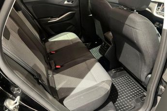 VAUXHALL GRANDLAND X 1.2 Turbo SE SUV 5dr Petrol Auto 8Spd Euro 6 (s/s) (130 ps) Rear