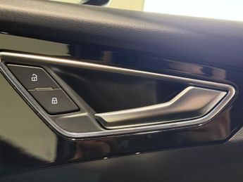 AUDI Q4 E-TRON 35 S line SUV 5dr Electric Auto 55kWh (170 ps)