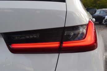 BMW 3 SERIES 2.0 320d MHT SE Pro Touring 5dr Diesel Hybrid Auto Euro 6 (s/s) 