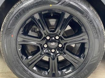 LAND ROVER RANGE ROVER EVOQUE 2.0 TD4 SE Tech SUV 5dr Diesel Auto 4WD Euro 6 (s/s) (180 ps)