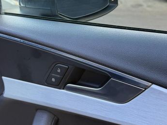 AUDI A4 2.0 TDI S line Saloon 4dr Diesel S Tronic quattro Euro 6 (s/s) (