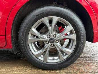 FORD KUGA 2.5 EcoBoost Duratec 14.4kWh ST-Line First Edition SUV 5dr Petro