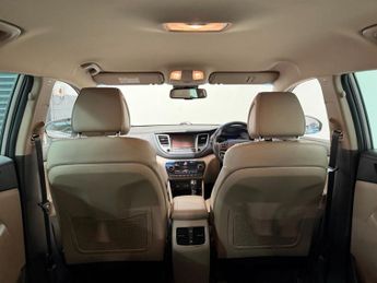 HYUNDAI TUCSON 2.0 CRDi Premium SUV 5dr Diesel Auto 4WD Euro 6 (185 ps)