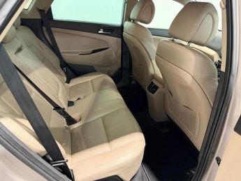 HYUNDAI TUCSON 2.0 CRDi Premium SUV 5dr Diesel Auto 4WD Euro 6 (185 ps)