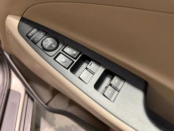 HYUNDAI TUCSON 2.0 CRDi Premium SUV 5dr Diesel Auto 4WD Euro 6 (185 ps)