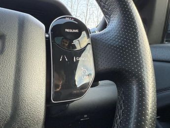 LAND ROVER RANGE ROVER EVOQUE 2.0 D180 R-Dynamic SE SUV 5dr Diesel Auto 4WD Euro 6 (s/s) (180 