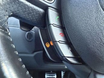 LAND ROVER RANGE ROVER EVOQUE 2.0 TD4 HSE Dynamic SUV 5dr Diesel Auto 4WD Euro 6 (s/s) (180 ps