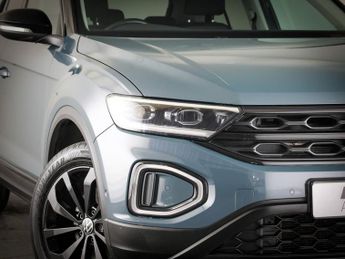 VOLKSWAGEN T-ROC 1.5 TSI Style SUV 5dr Petrol DSG Euro 6 (s/s) (150 ps)