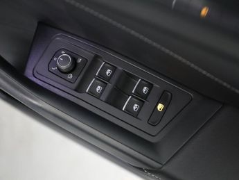 VOLKSWAGEN T-ROC 1.5 TSI Style SUV 5dr Petrol DSG Euro 6 (s/s) (150 ps)