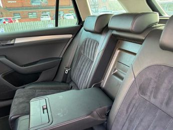 SKODA SUPERB 2.0 TDI SE Technology Estate 5dr Diesel DSG Euro 6 (s/s) (150 ps