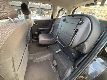 HONDA JAZZ 1.4 i-VTEC ES Hatchback 5dr Petrol CVT Euro 5 (99 ps)