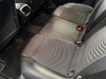 MERCEDES-BENZ A-CLASS 1.5 A180d SE Hatchback 5dr Diesel 7G-DCT Euro 6 (s/s) (116 ps)