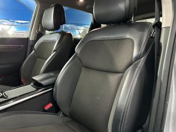 RENAULT KOLEOS 2.0 dCi Iconic SUV 5dr Diesel X-Trn A7 Euro 6 (s/s) (175 ps)