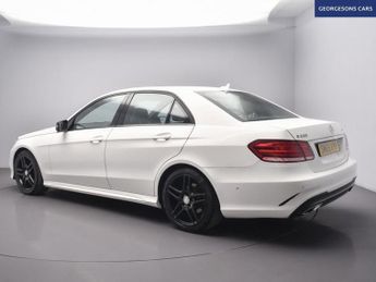 MERCEDES-BENZ E-CLASS 2.1 E220 BlueTEC AMG Night Edition Saloon 4dr Diesel G-Tronic+ E