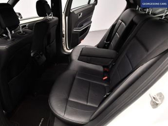 MERCEDES-BENZ E-CLASS 2.1 E220 BlueTEC AMG Night Edition Saloon 4dr Diesel G-Tronic+ E