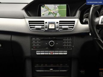MERCEDES-BENZ E-CLASS 2.1 E220 BlueTEC AMG Night Edition Saloon 4dr Diesel G-Tronic+ E