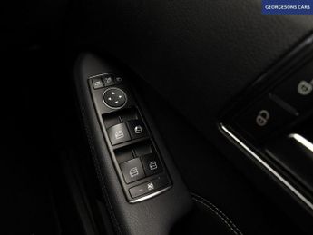 MERCEDES-BENZ E-CLASS 2.1 E220 BlueTEC AMG Night Edition Saloon 4dr Diesel G-Tronic+ E