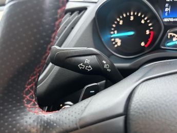 FORD KUGA 2.0 TDCi EcoBlue ST-Line Edition SUV 5dr Diesel Powershift AWD E