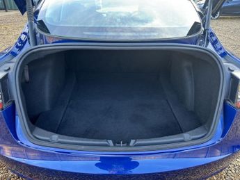 TESLA Model 3 (Dual Motor) Long Range Saloon 4dr Electric Auto 4WDE (346 ps)