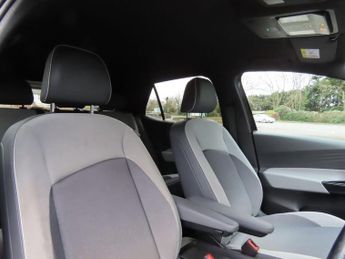 VOLKSWAGEN ID.3 Pro Performance 58kWh 1ST Edition Hatchback 5dr Electric Auto (2