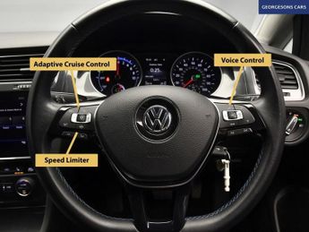 VOLKSWAGEN E-GOLF 35.8kWh e-Golf Hatchback 5dr Electric Auto (136 ps)