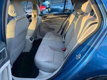 VOLKSWAGEN GOLF 2.0 TDI BlueMotion Tech Match Edition Hatchback 5dr Diesel DSG E