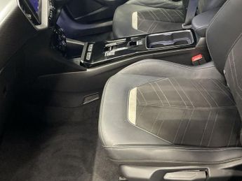 VAUXHALL MOKKA ELECTRIC 50kWh Ultimate SUV 5dr Electric Auto (136 ps)